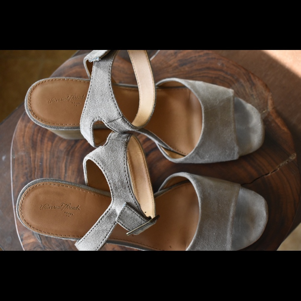 High heel sandals